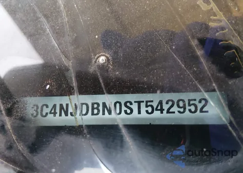 2025 Jeep Compass Latitude 4X4 z USA, uszkodzony, nr VIN 3C4NJDBN0ST542952